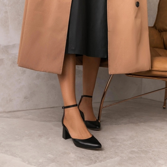 Bared Footwear Griffon Black Leather Heel, size 40, NIB - Picture 2 of 10